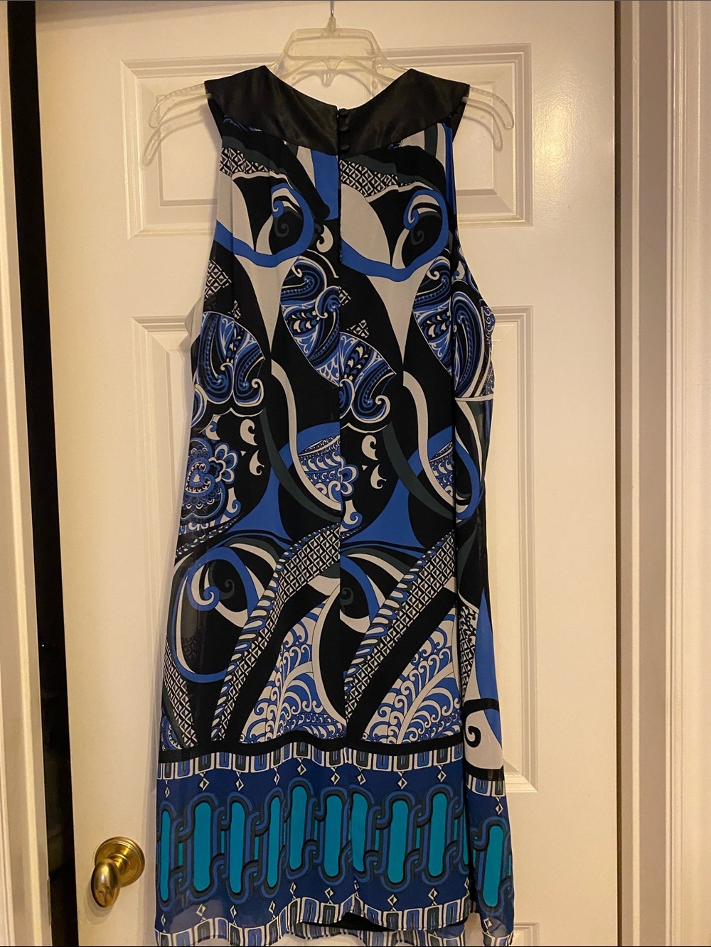 Sleeveless Blue & Black Patterned Shift Dress - Picture 4 of 5